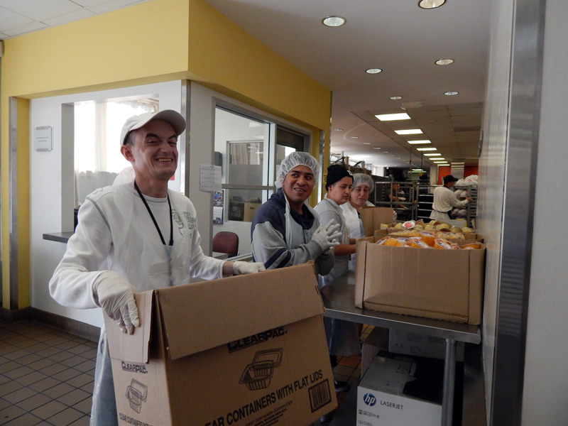 Project Angel Food - Volunteer Groups - 04-07-2014-Easter-Seals-044